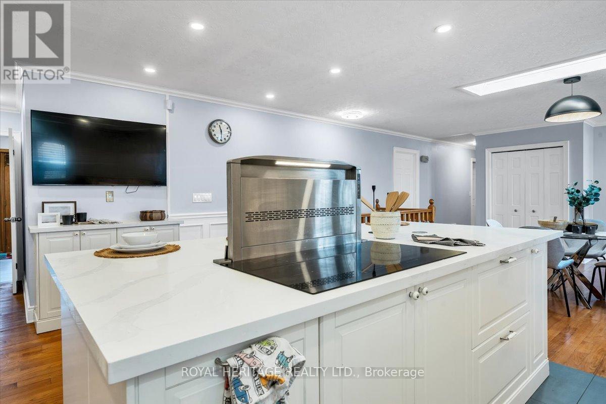 Photo 8 of 10420 Russell Road, Scugog ON