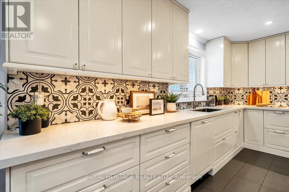 Photo 9 of 10420 Russell Road, Scugog ON