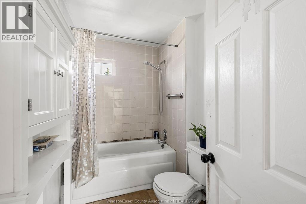 Photo 10 of 1764 Benjamin Avenue, Windsor ON
