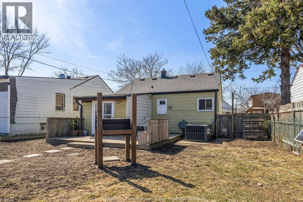 Photo 15 of 1764 Benjamin Avenue, Windsor ON
