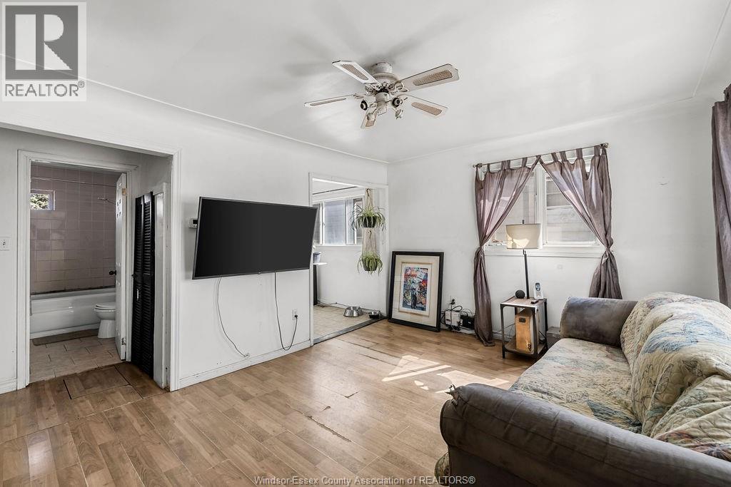 Photo 4 of 1764 Benjamin Avenue, Windsor ON
