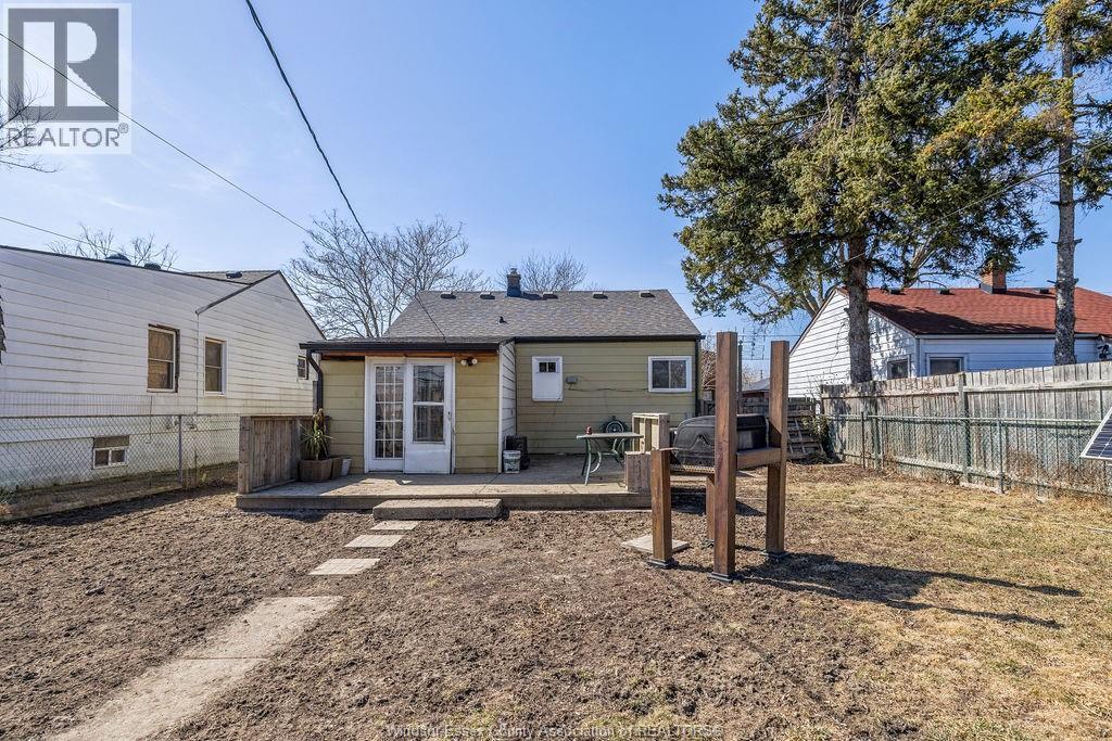 Photo 14 of 1764 Benjamin Avenue, Windsor ON