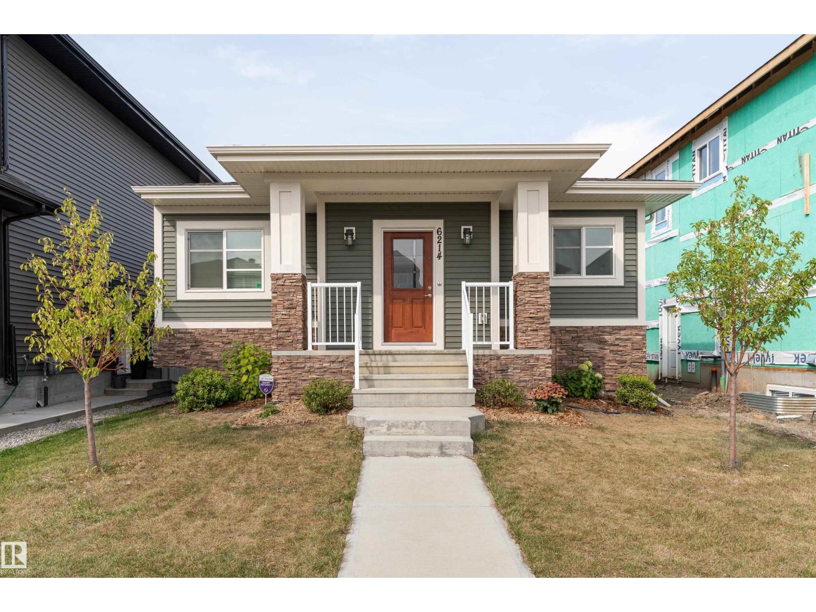 Photo 1 of 6214 Hampton Gray Av Nw, Edmonton AB