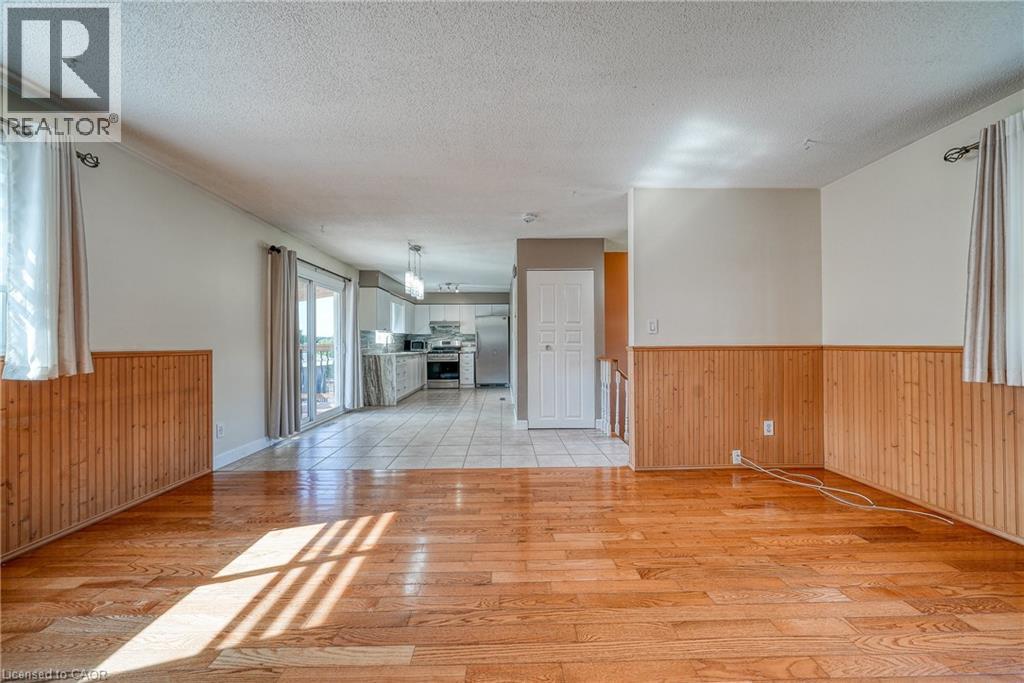 Photo 11 of 50 Pebble Beach Court, Woodstock ON