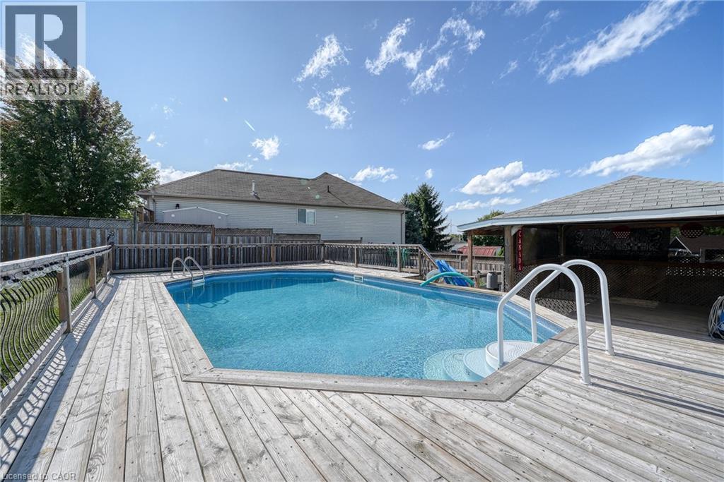 Photo 32 of 50 Pebble Beach Court, Woodstock ON