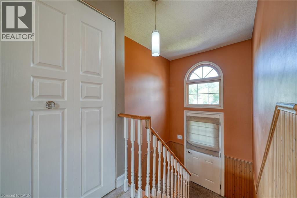 Photo 7 of 50 Pebble Beach Court, Woodstock ON