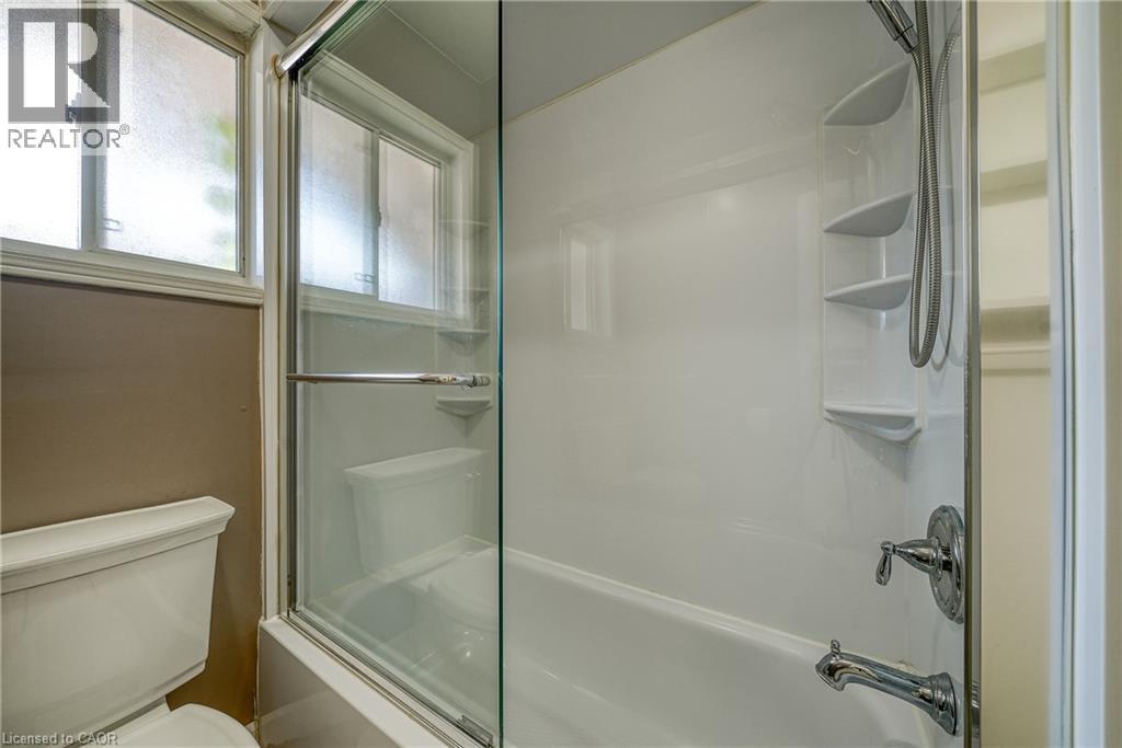Photo 25 of 50 Pebble Beach Court, Woodstock ON