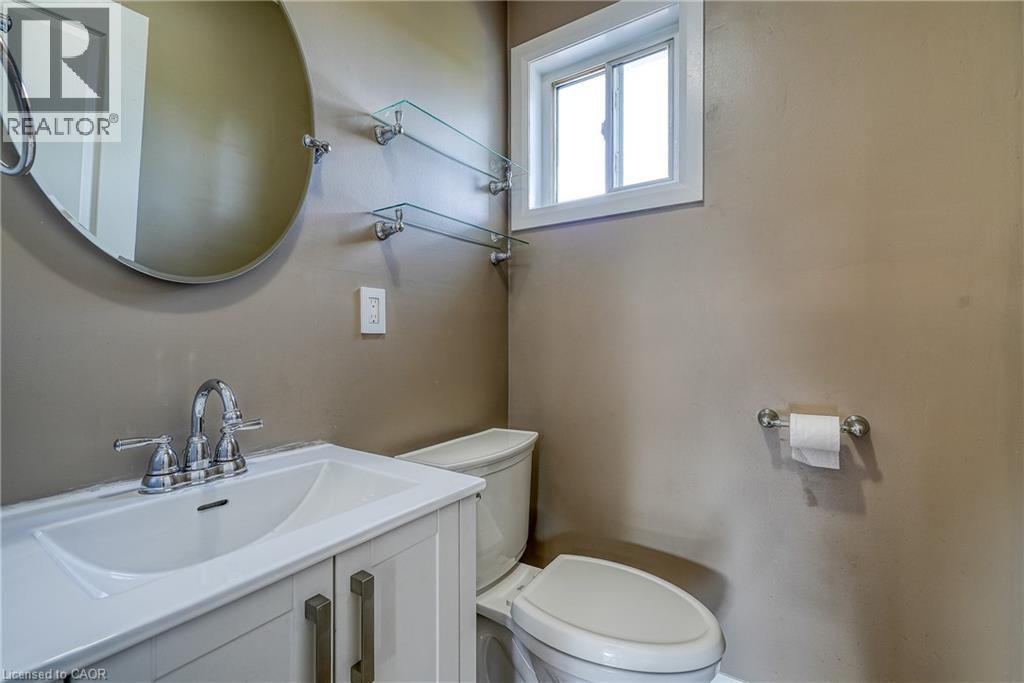 Photo 19 of 50 Pebble Beach Court, Woodstock ON