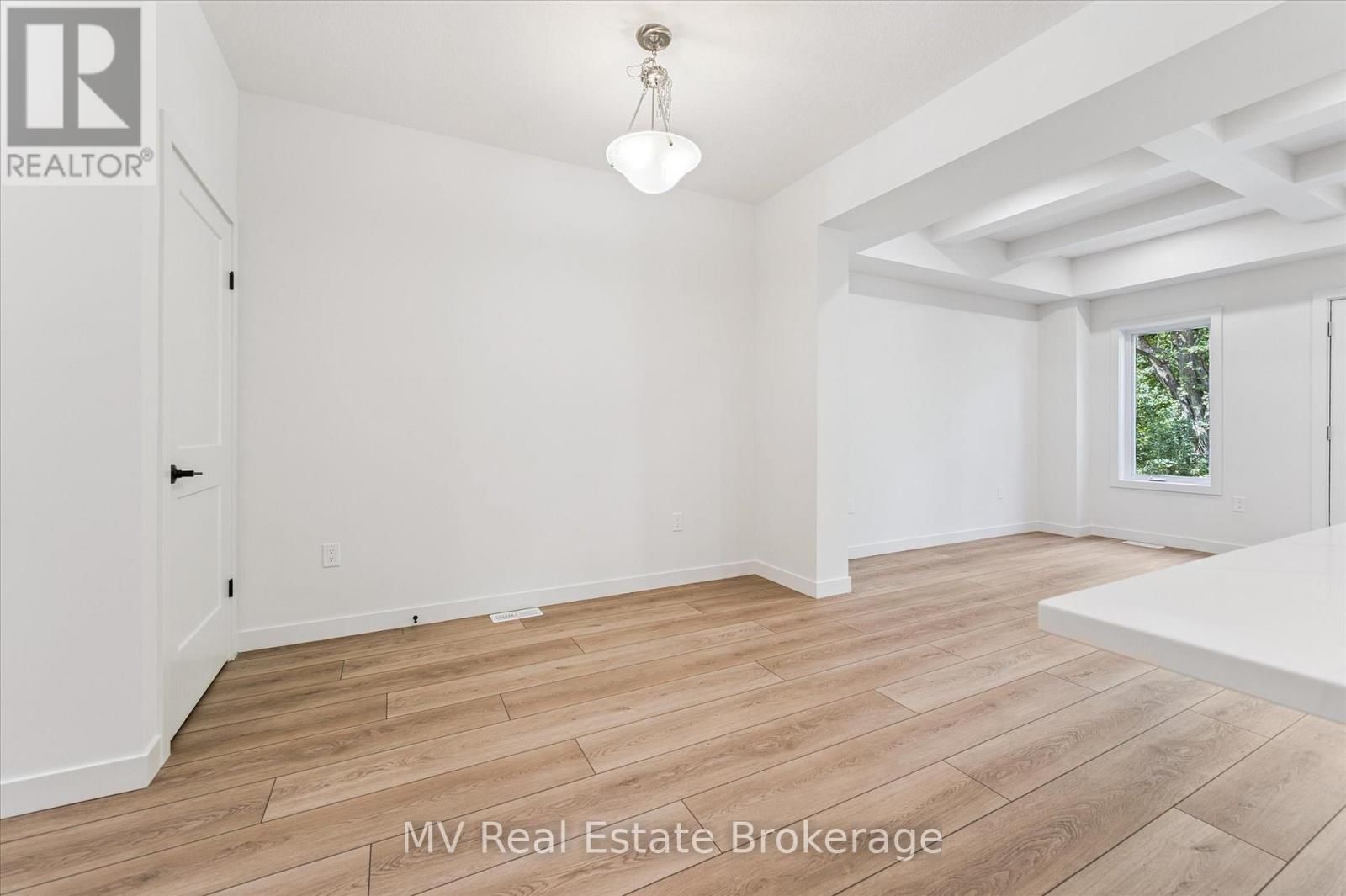 Photo 13 of 44 Fieldstone Lane Private, Centre Wellington ON
