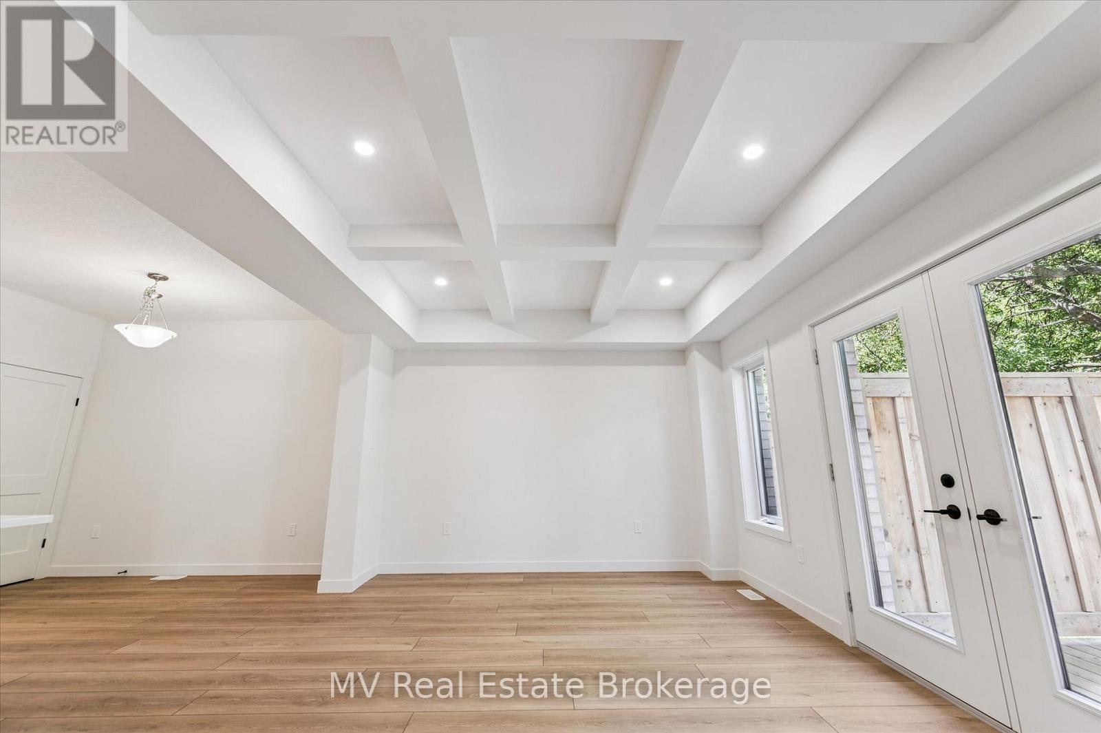 Photo 16 of 44 Fieldstone Lane Private, Centre Wellington ON