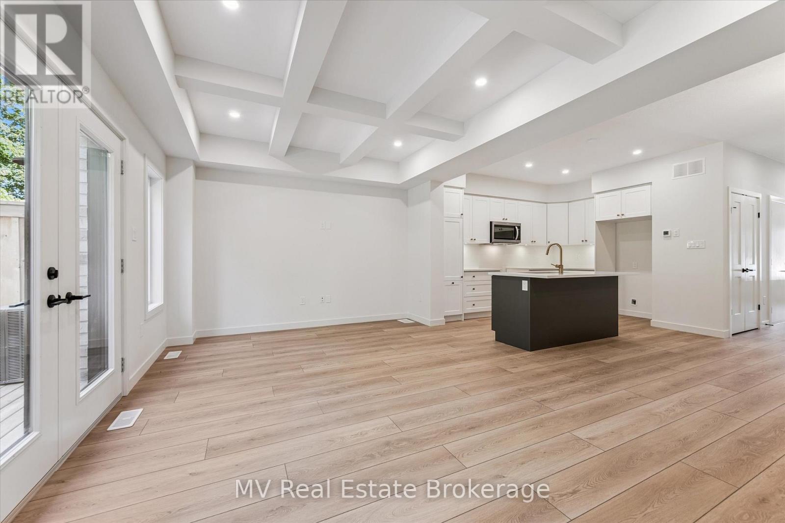 Photo 19 of 44 Fieldstone Lane Private, Centre Wellington ON