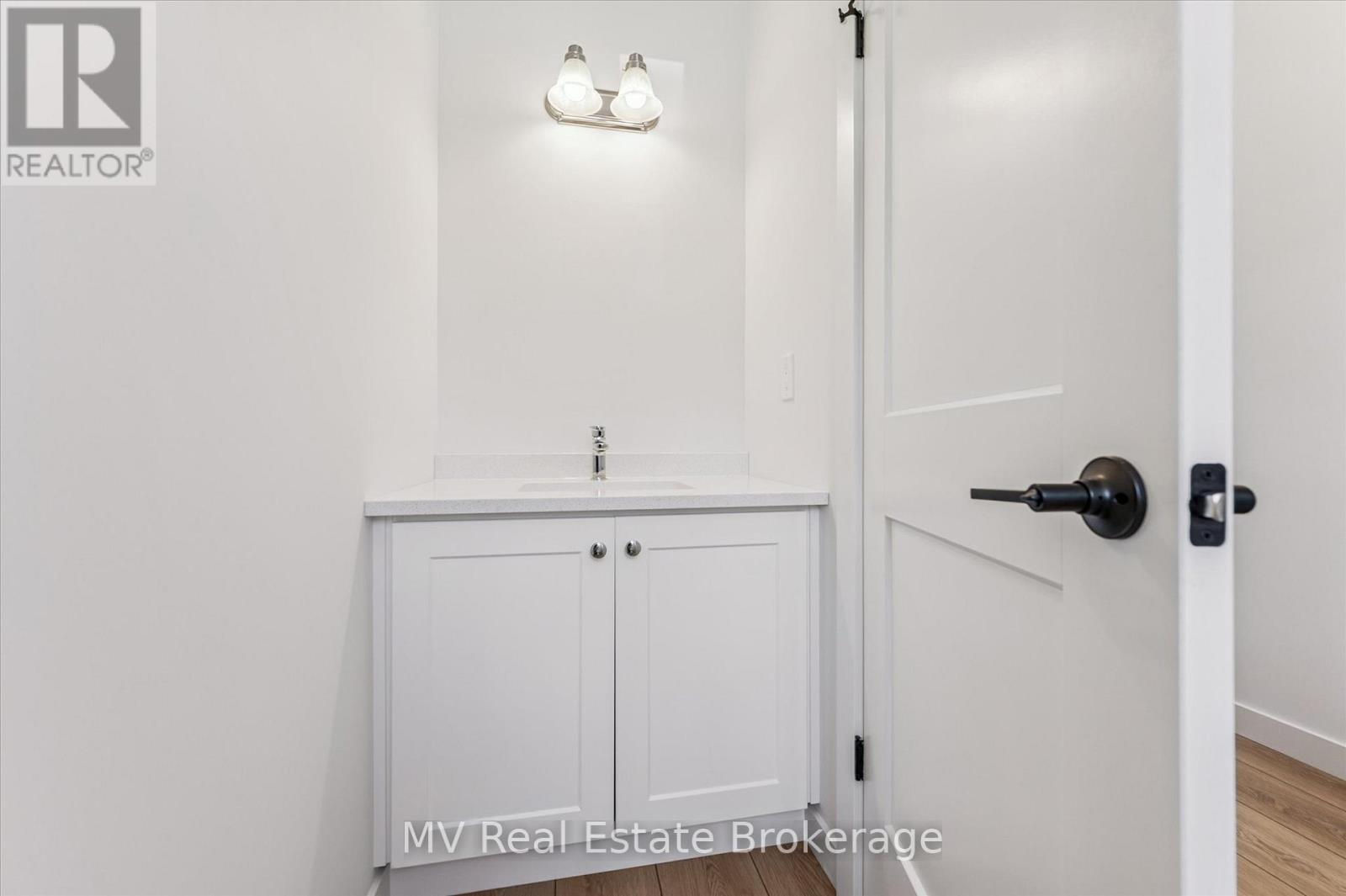 Photo 21 of 44 Fieldstone Lane Private, Centre Wellington ON