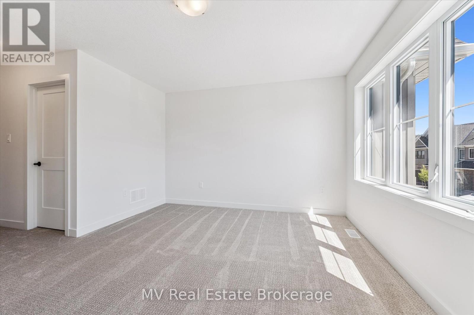Photo 29 of 44 Fieldstone Lane Private, Centre Wellington ON