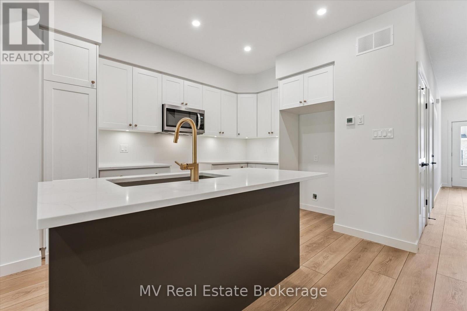 Photo 6 of 44 Fieldstone Lane Private, Centre Wellington ON