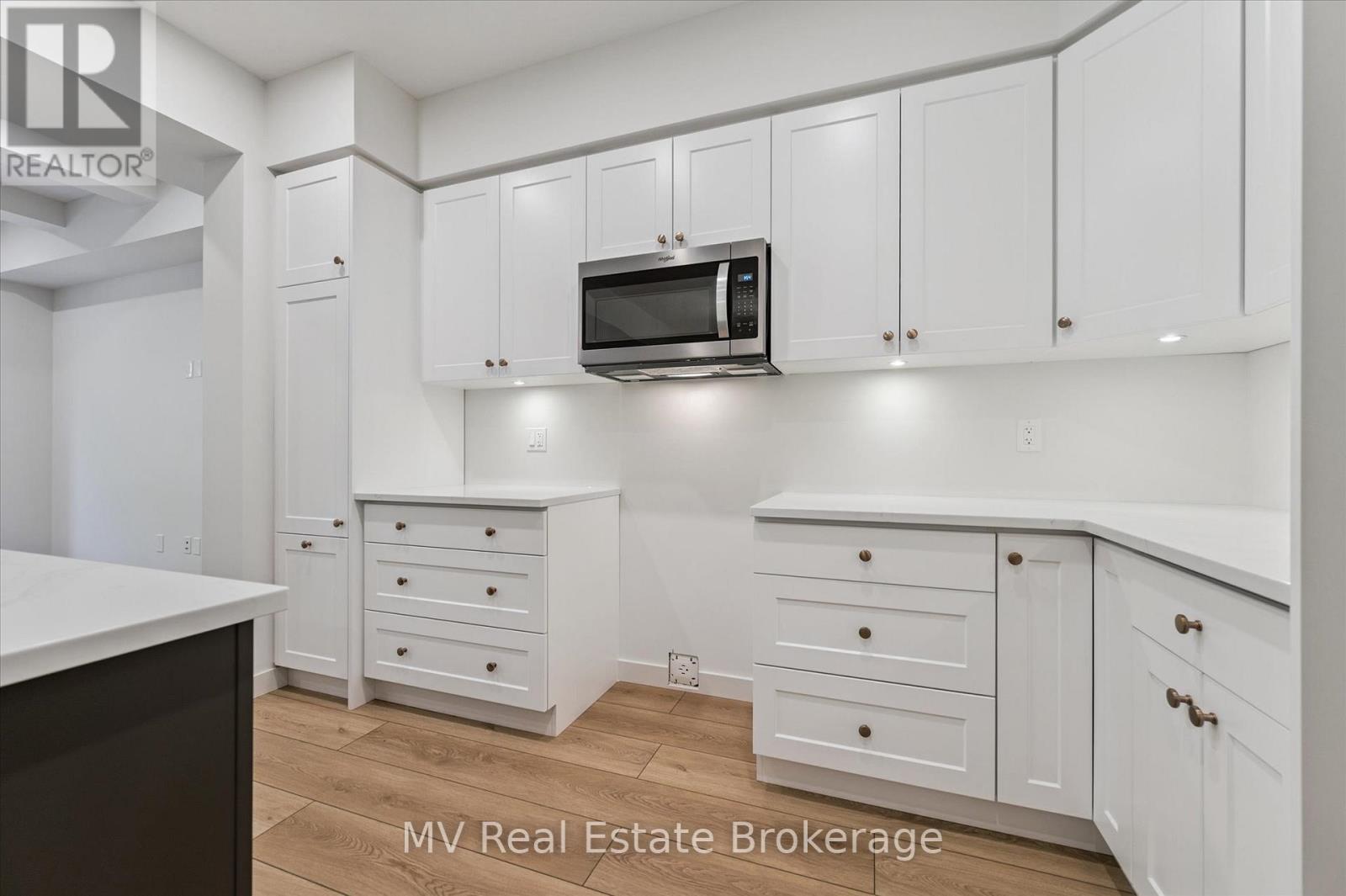 Photo 9 of 44 Fieldstone Lane Private, Centre Wellington ON