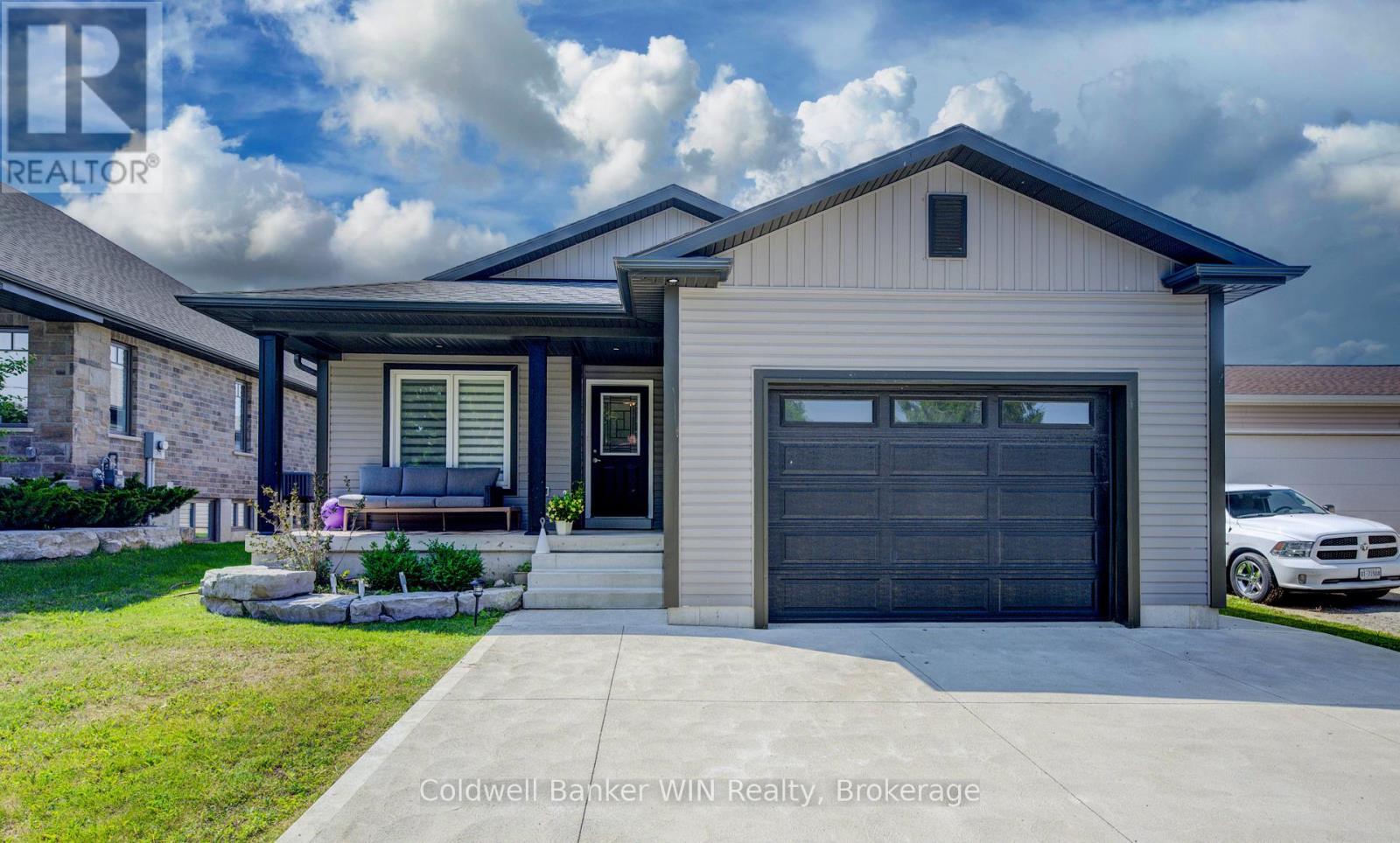 Photo 3 of 780 Waterloo Street, Wellington North ON