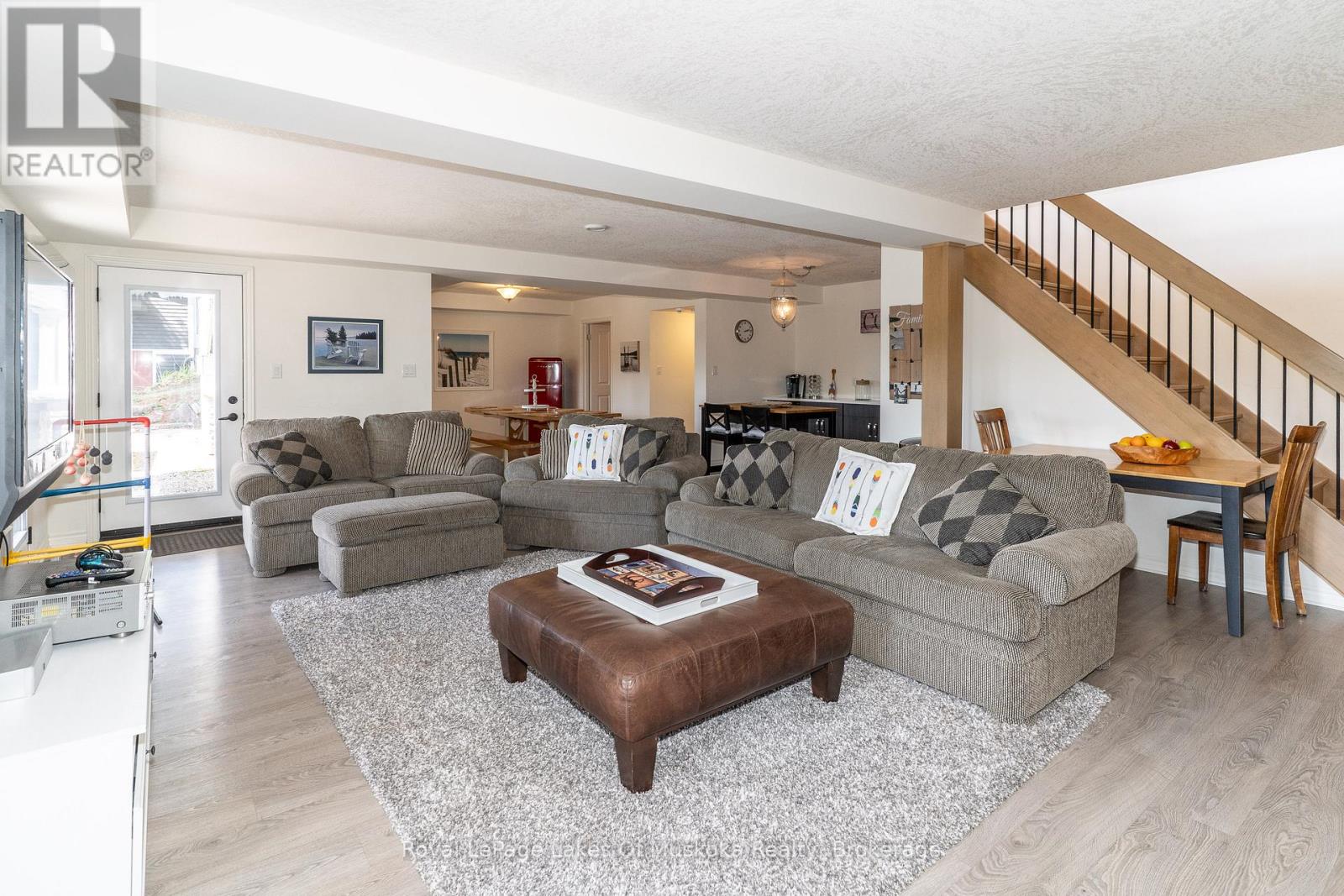 Photo 11 of 29 Loon Lake Road, Gravenhurst ON