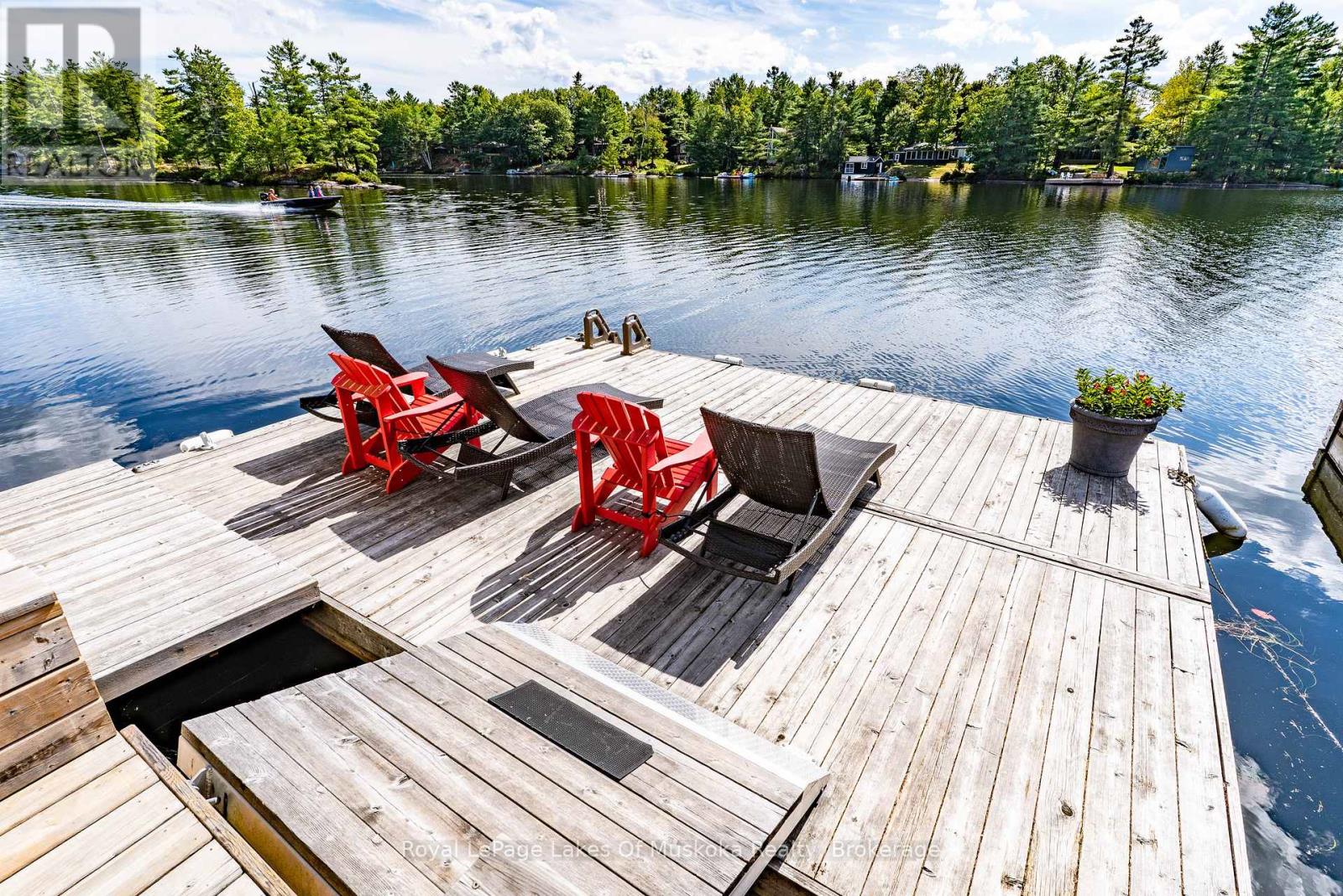Photo 32 of 29 Loon Lake Road, Gravenhurst ON