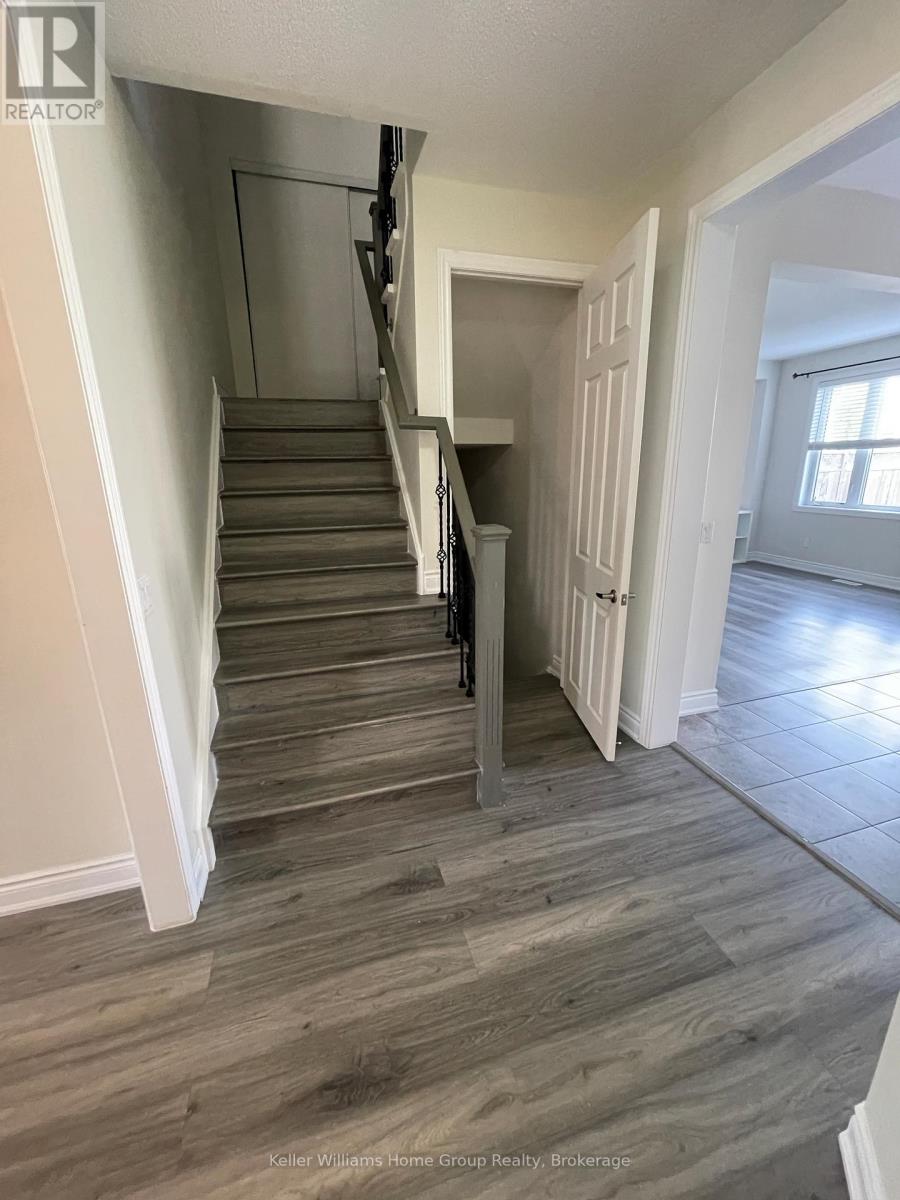 Photo 8 of 32 Kay Crescent, Centre Wellington ON