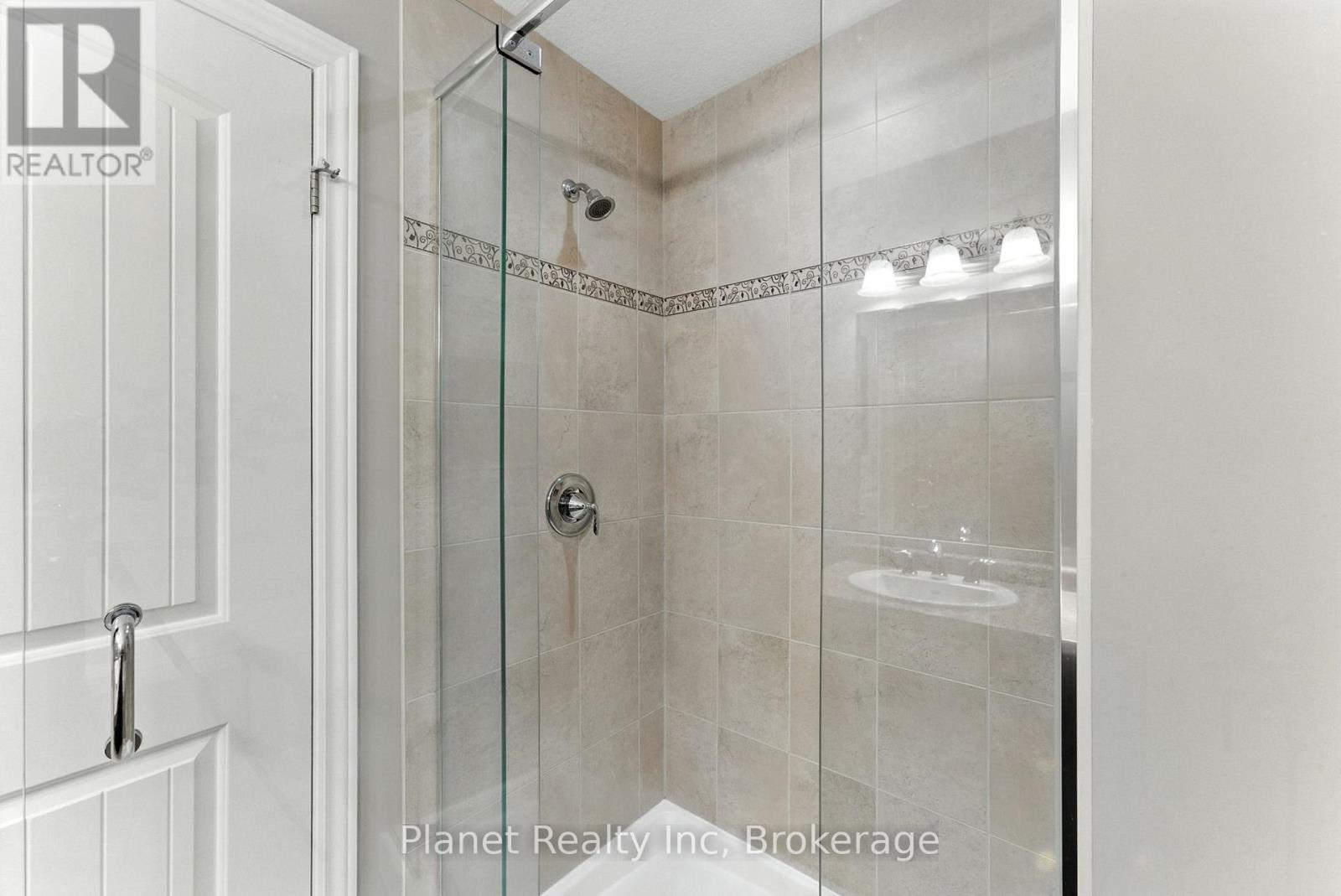 Photo 17 of 60 Aberdeen Street, Centre Wellington ON