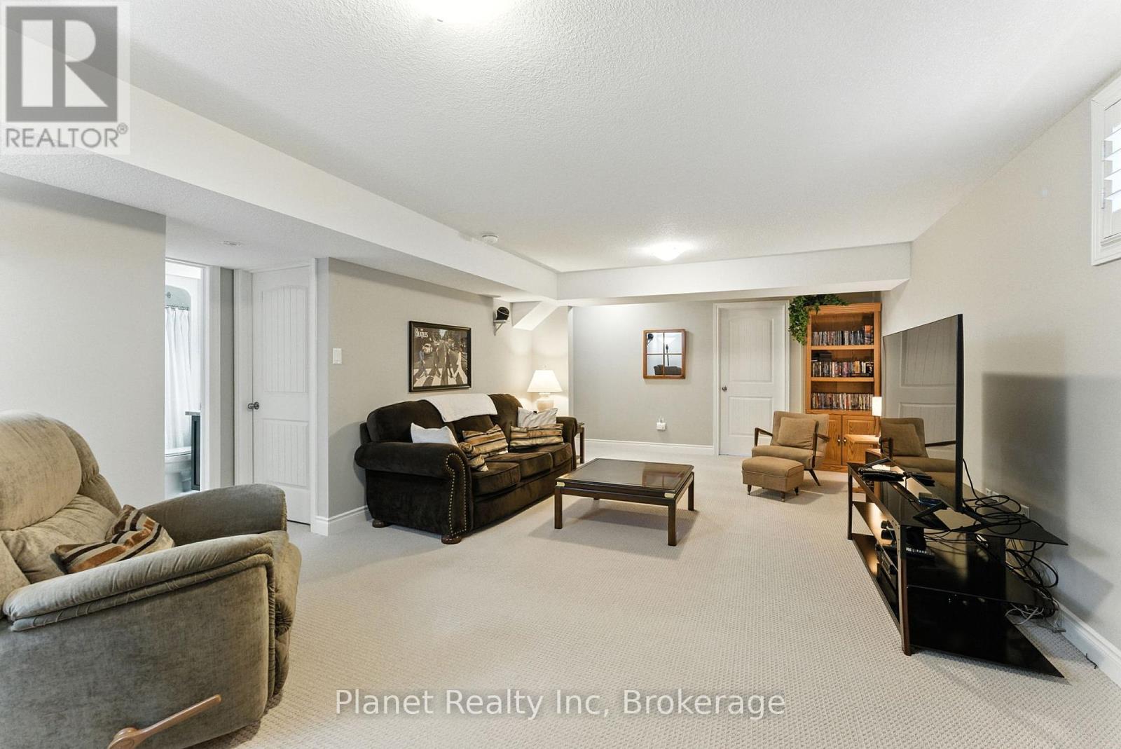 Photo 26 of 60 Aberdeen Street, Centre Wellington ON