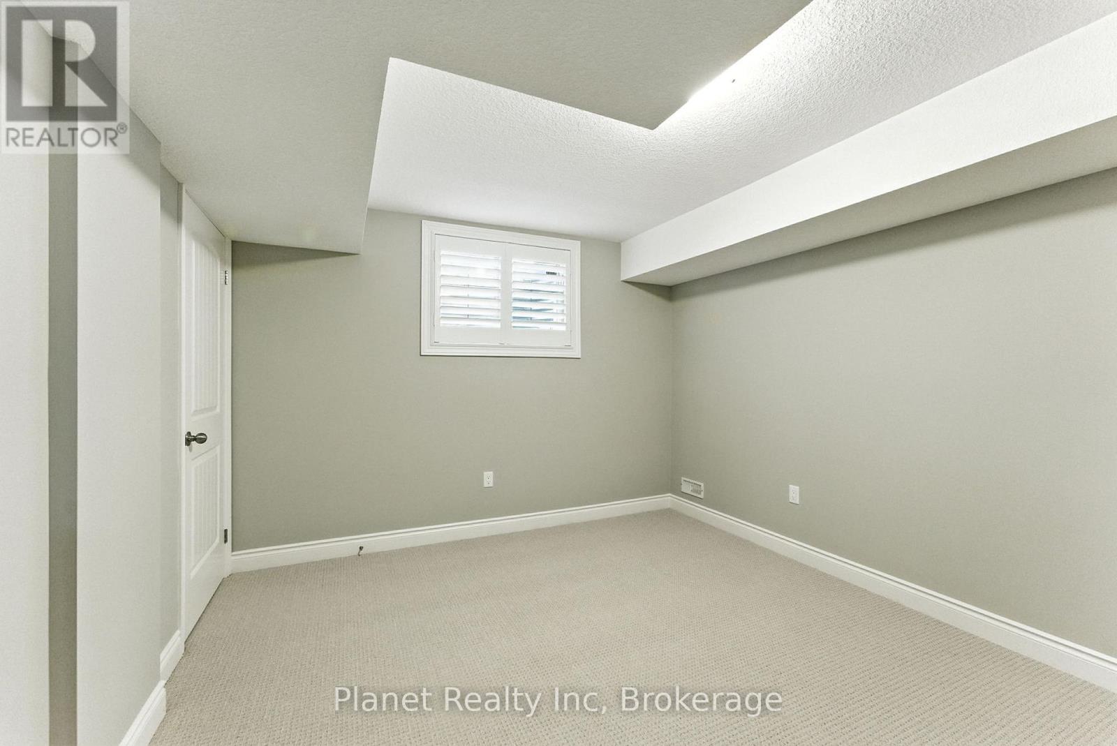 Photo 27 of 60 Aberdeen Street, Centre Wellington ON