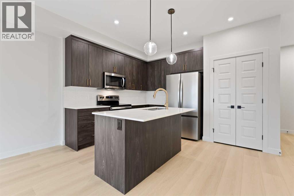 Photo 4 of 292 Waterford Way, Chestermere AB