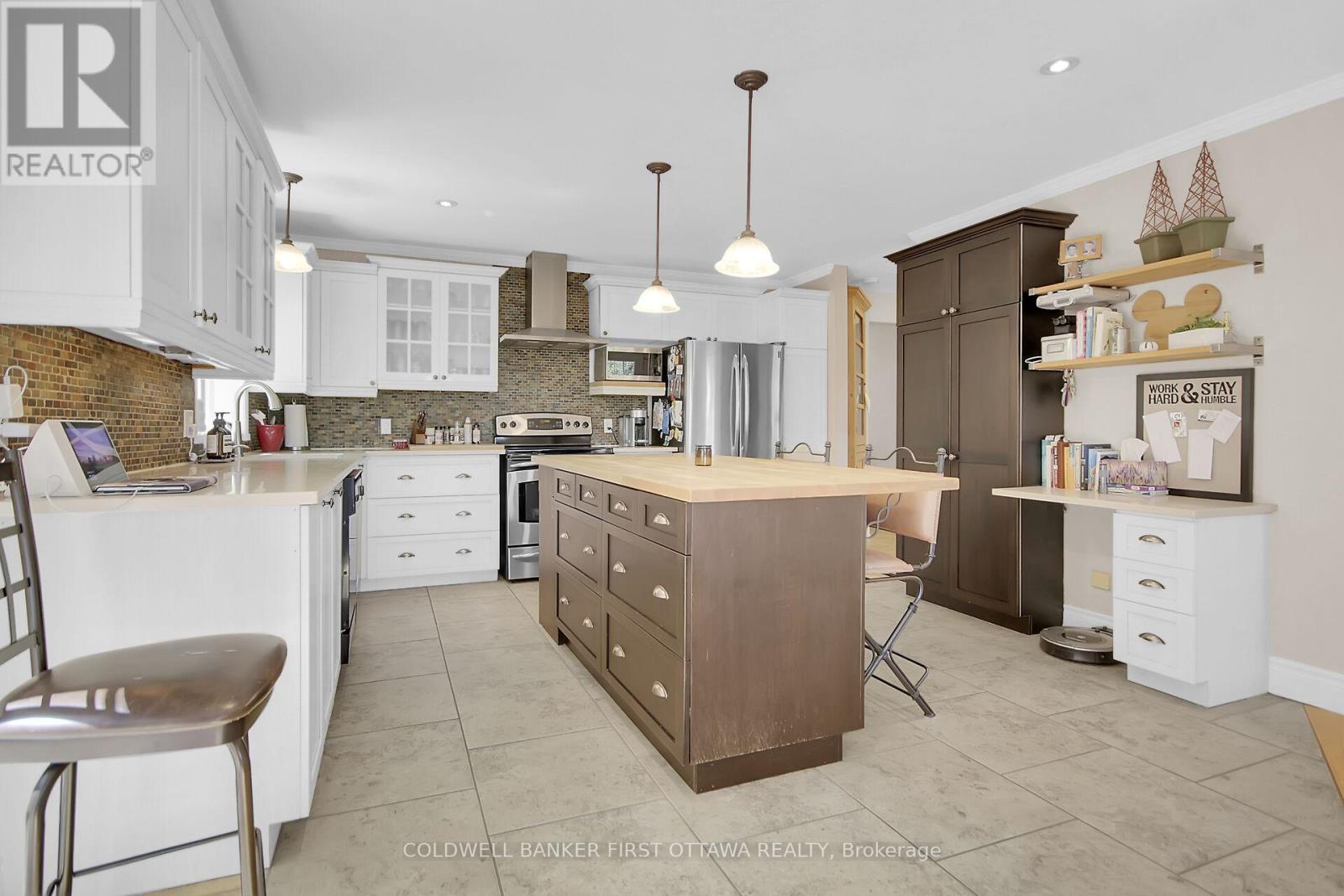 Photo 11 of 5937 Rideau Valley Drive N, Ottawa ON