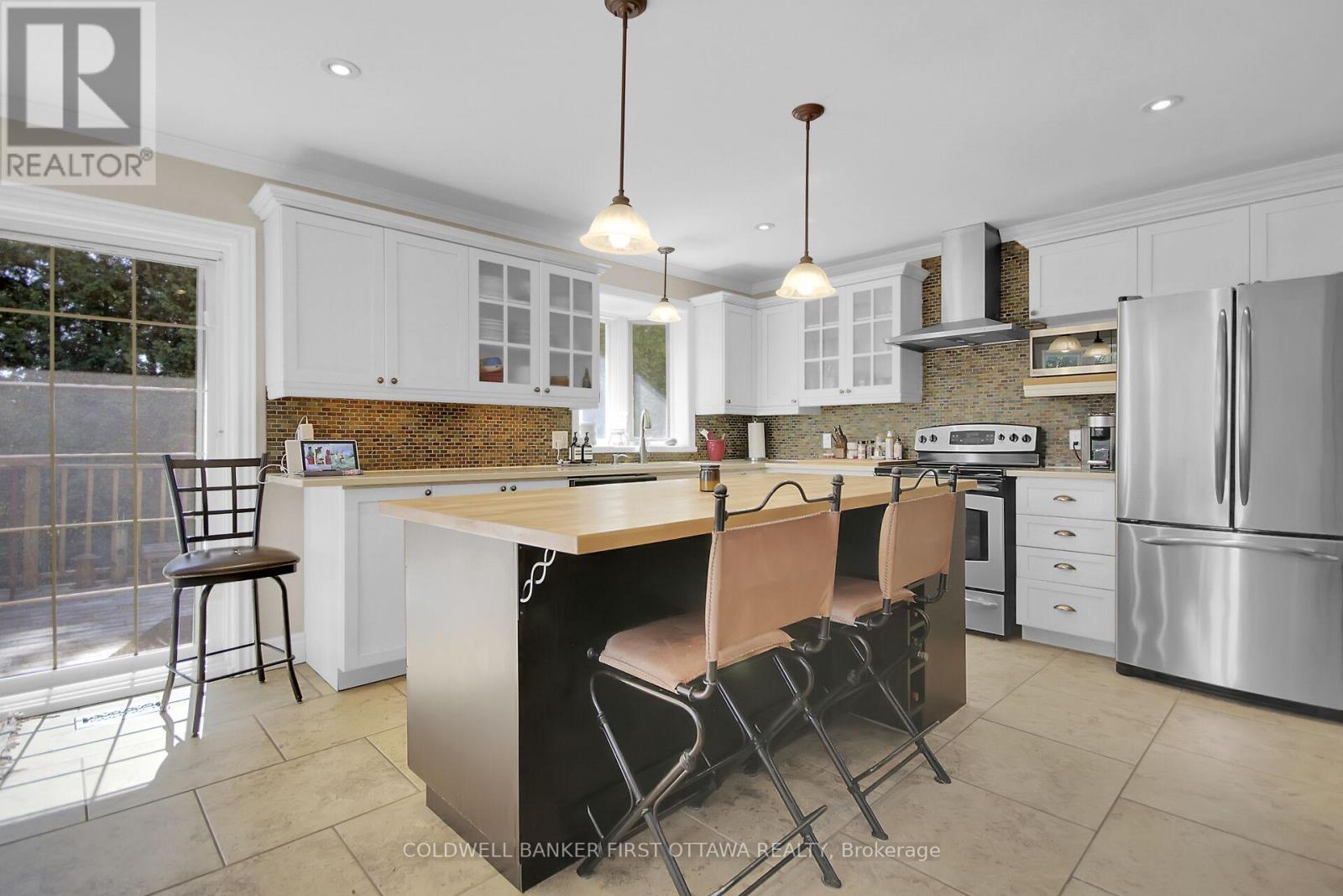 Photo 12 of 5937 Rideau Valley Drive N, Ottawa ON