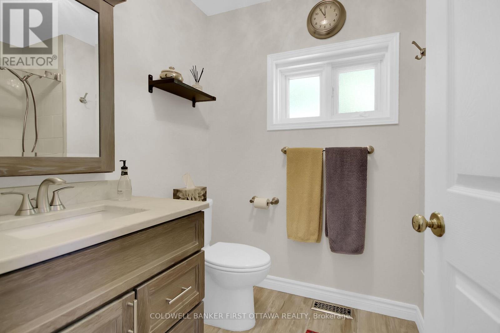 Photo 16 of 5937 Rideau Valley Drive N, Ottawa ON