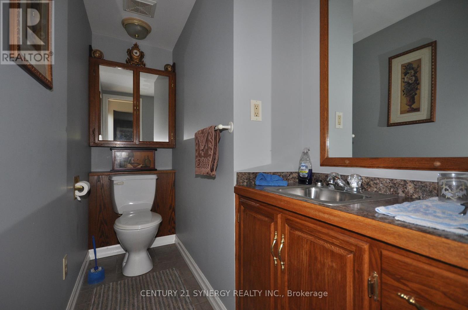 Photo 19 of 186 Golf Club Road N, Rideau Lakes ON