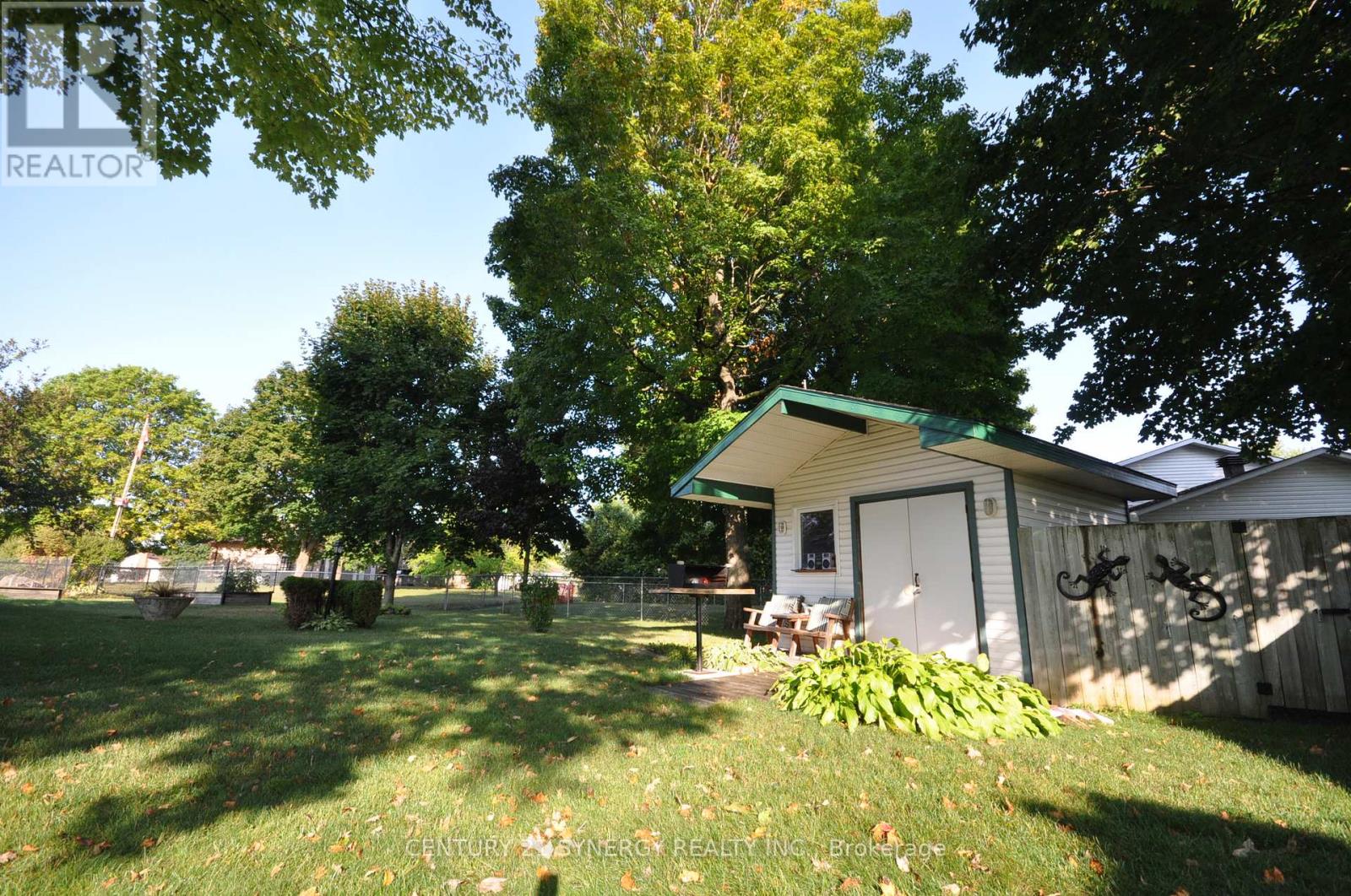 Photo 24 of 186 Golf Club Road N, Rideau Lakes ON