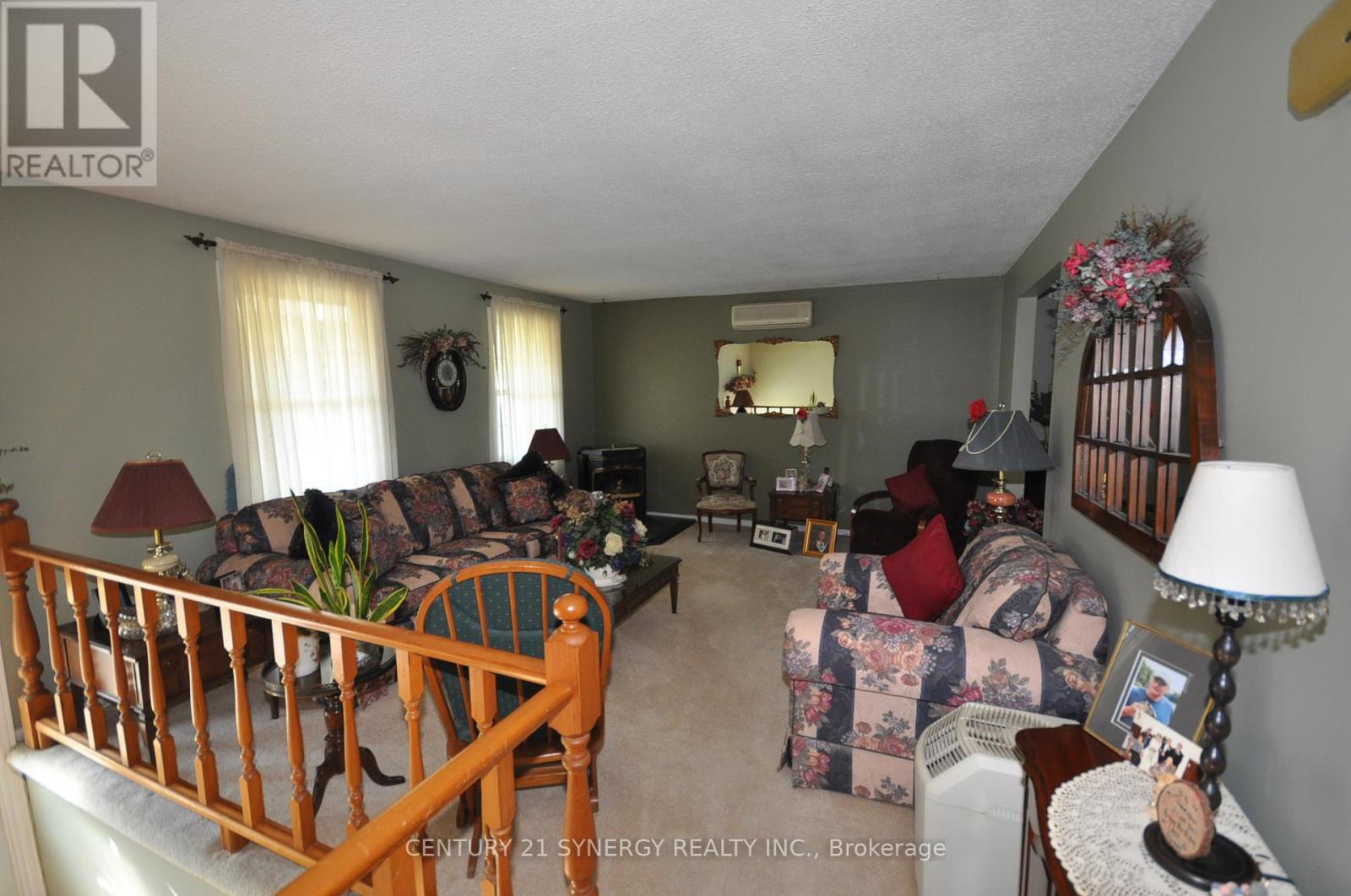 Photo 5 of 186 Golf Club Road N, Rideau Lakes ON