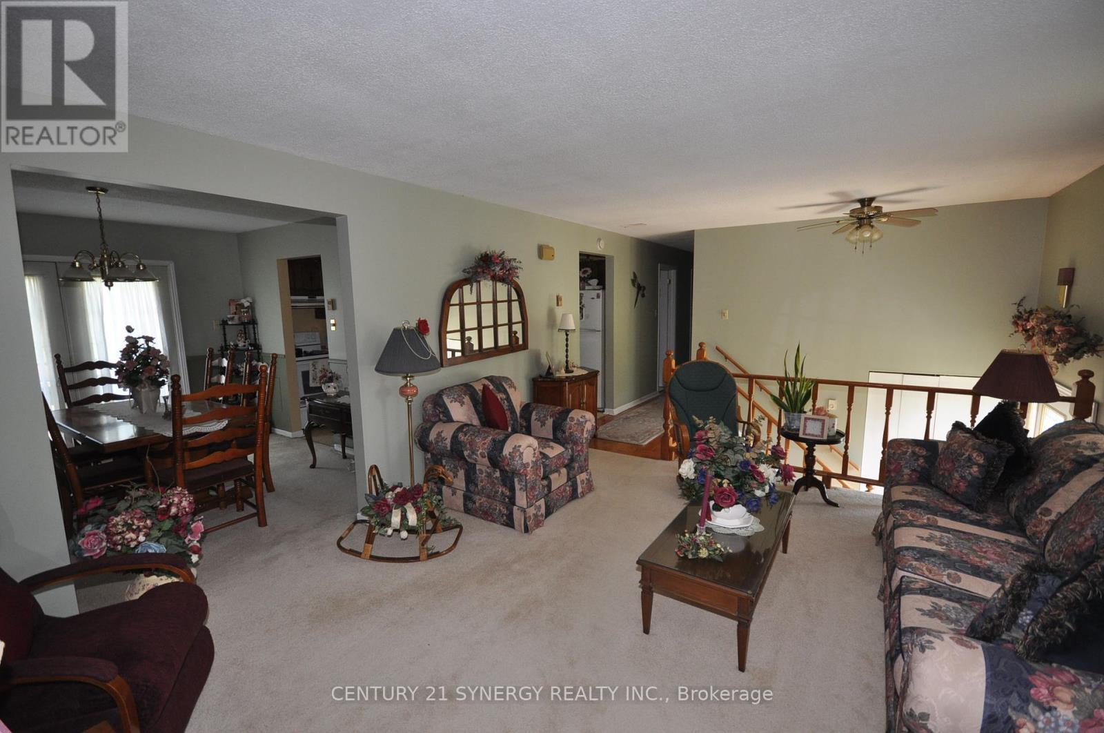 Photo 6 of 186 Golf Club Road N, Rideau Lakes ON