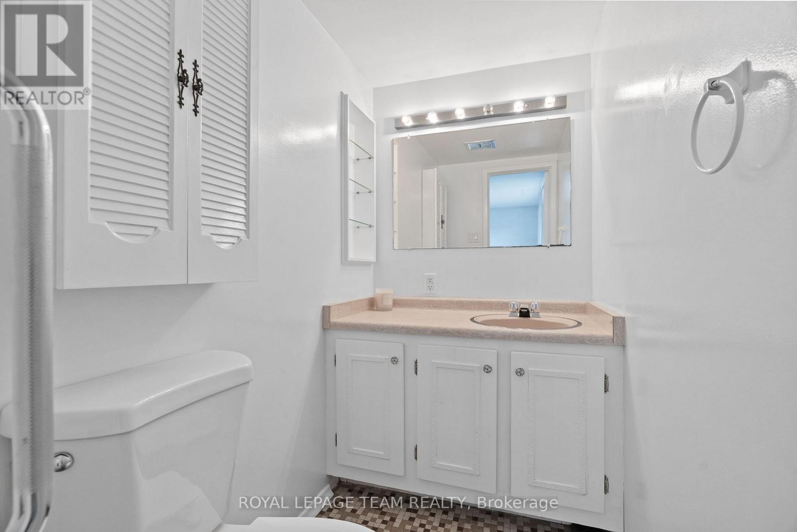 Photo 20 of 95 Coburn Avenue, Ottawa ON