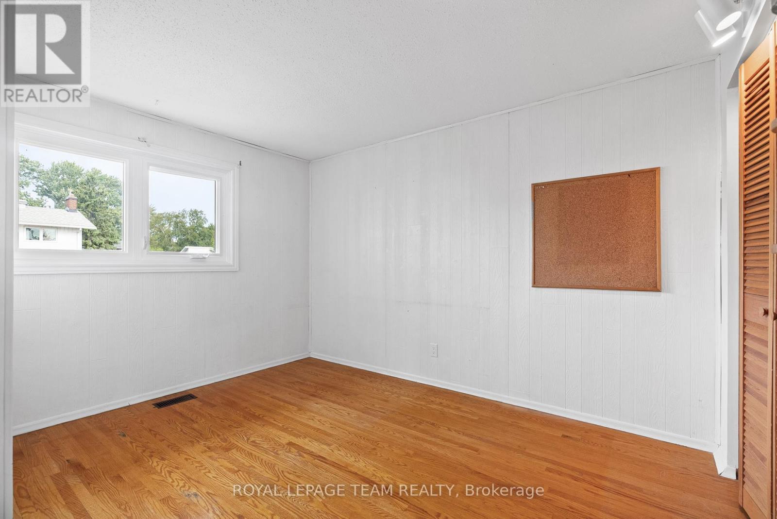 Photo 22 of 95 Coburn Avenue, Ottawa ON