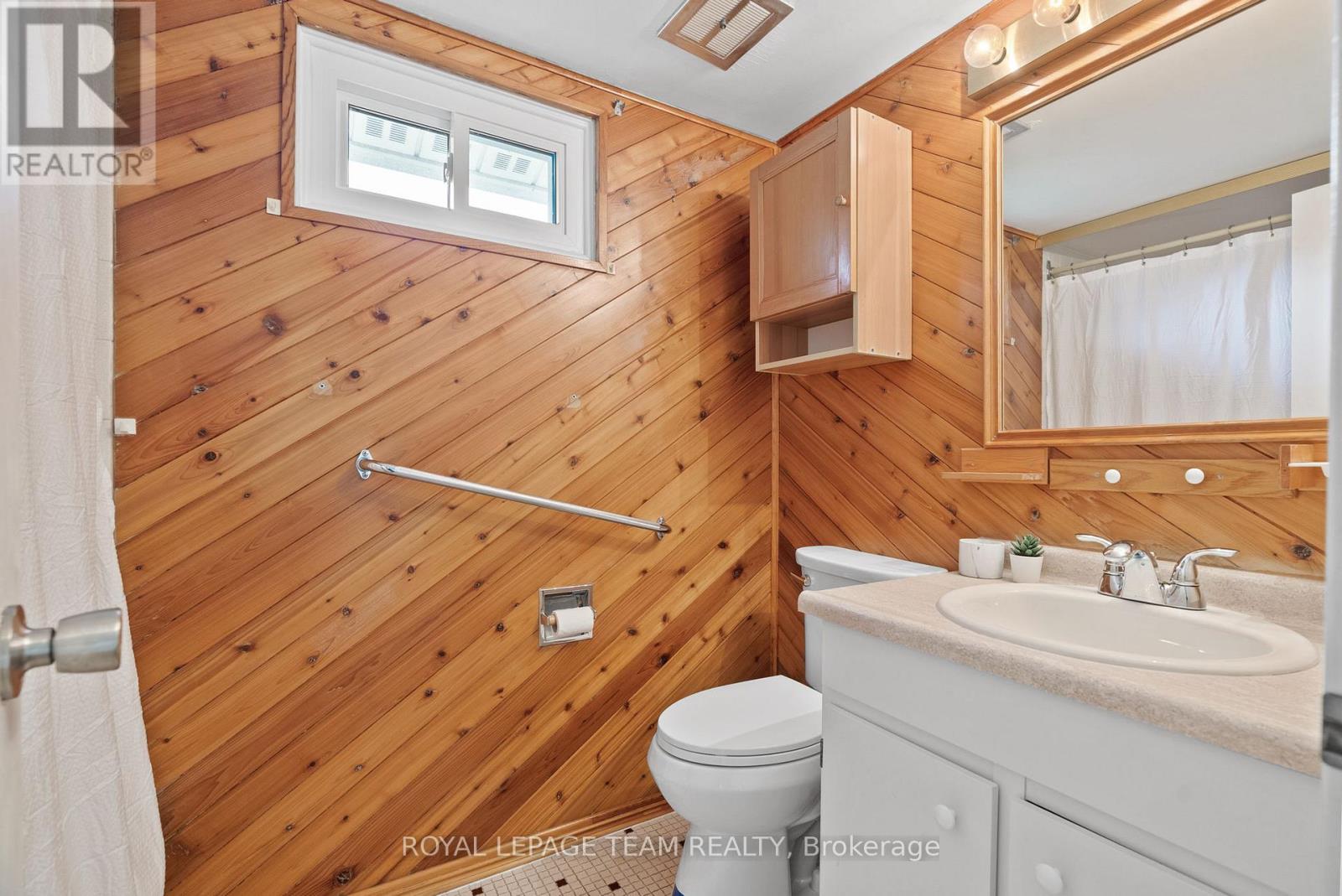 Photo 24 of 95 Coburn Avenue, Ottawa ON