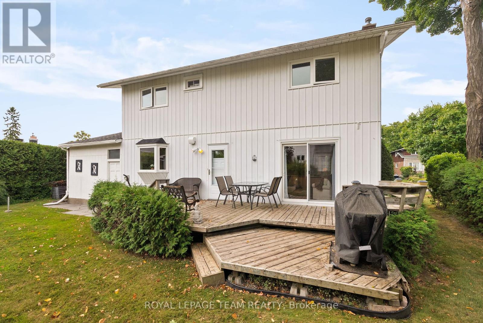 Photo 33 of 95 Coburn Avenue, Ottawa ON