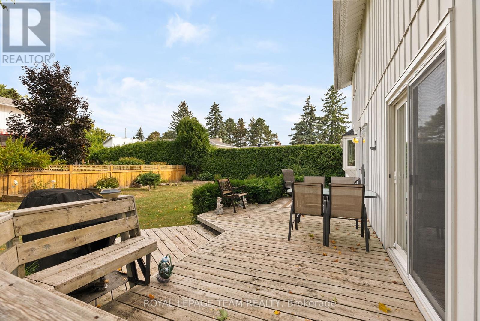 Photo 34 of 95 Coburn Avenue, Ottawa ON
