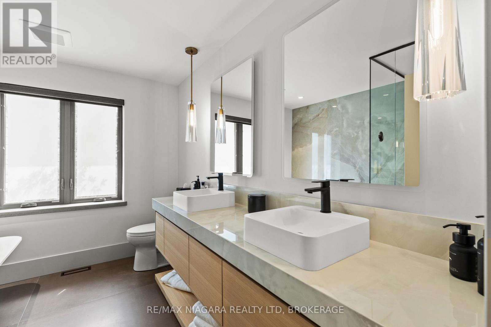 Photo 19 of 33 Park Court, Niagaraonthelake ON