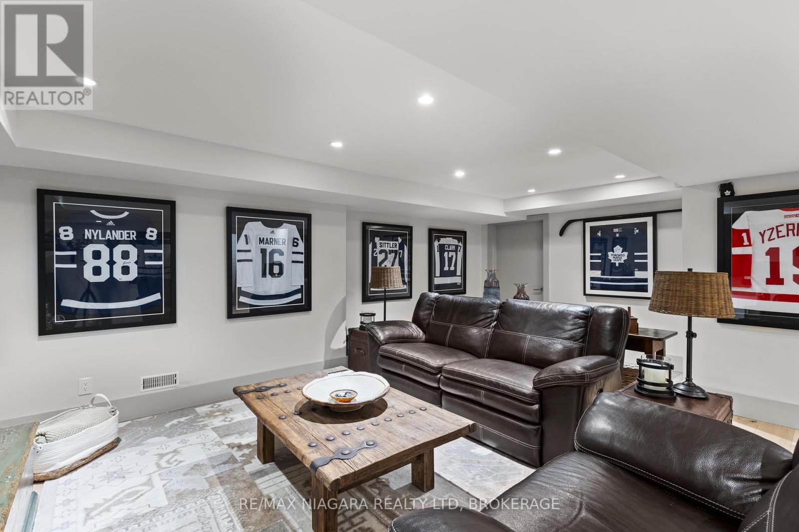 Photo 37 of 33 Park Court, Niagaraonthelake ON