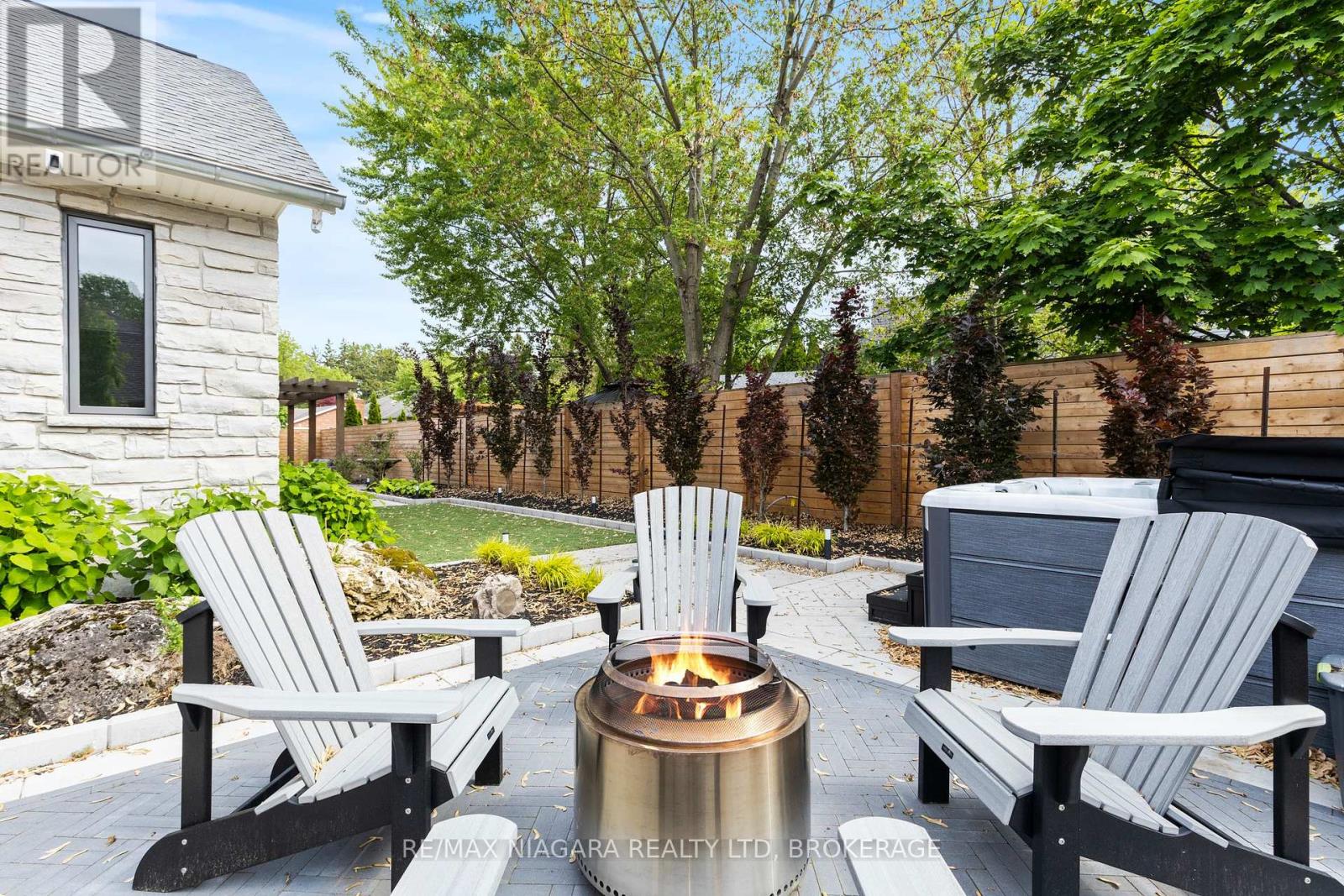 Photo 42 of 33 Park Court, Niagaraonthelake ON
