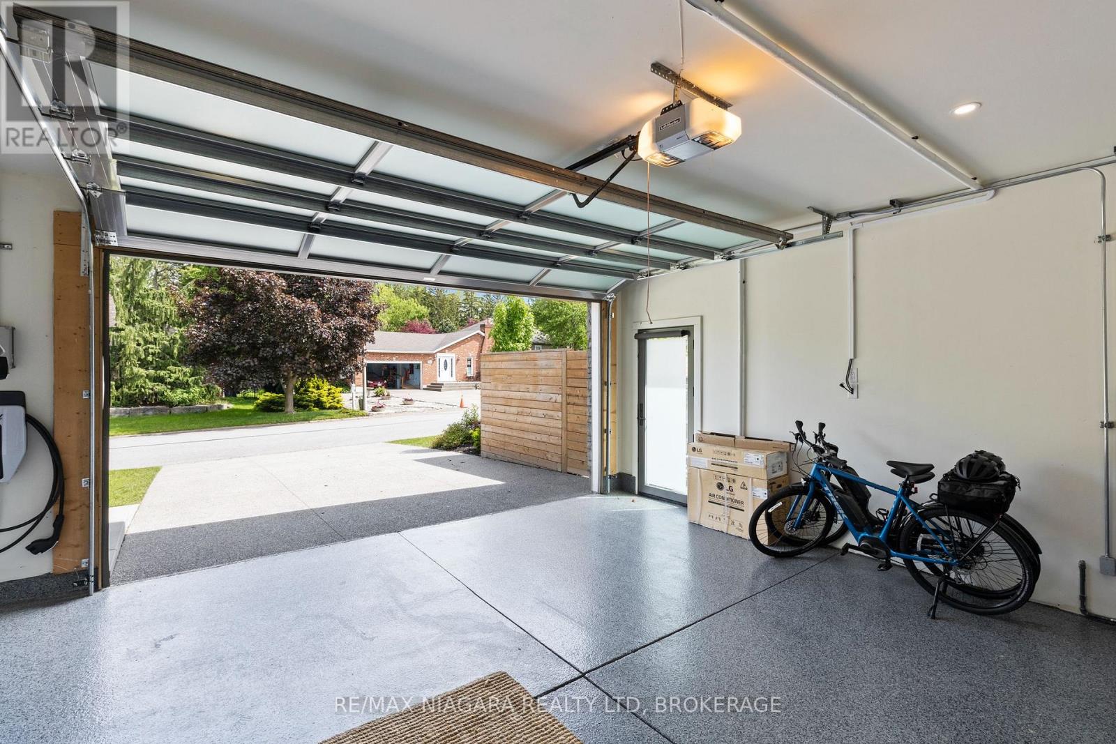 Photo 44 of 33 Park Court, Niagaraonthelake ON