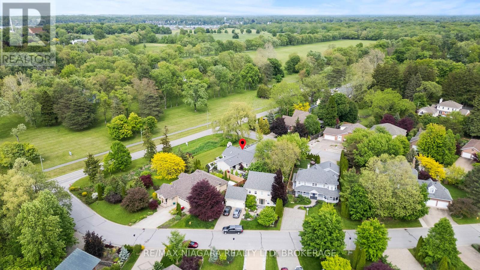 Photo 48 of 33 Park Court, Niagaraonthelake ON