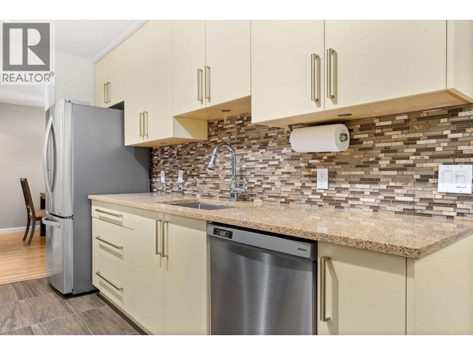 Photo 11 of 103 1144 Strathaven Drive, North Vancouver BC