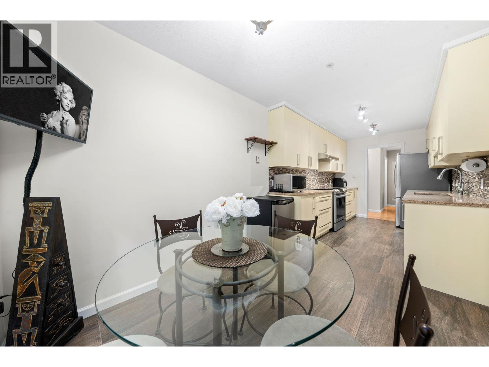 Photo 14 of 103 1144 Strathaven Drive, North Vancouver BC