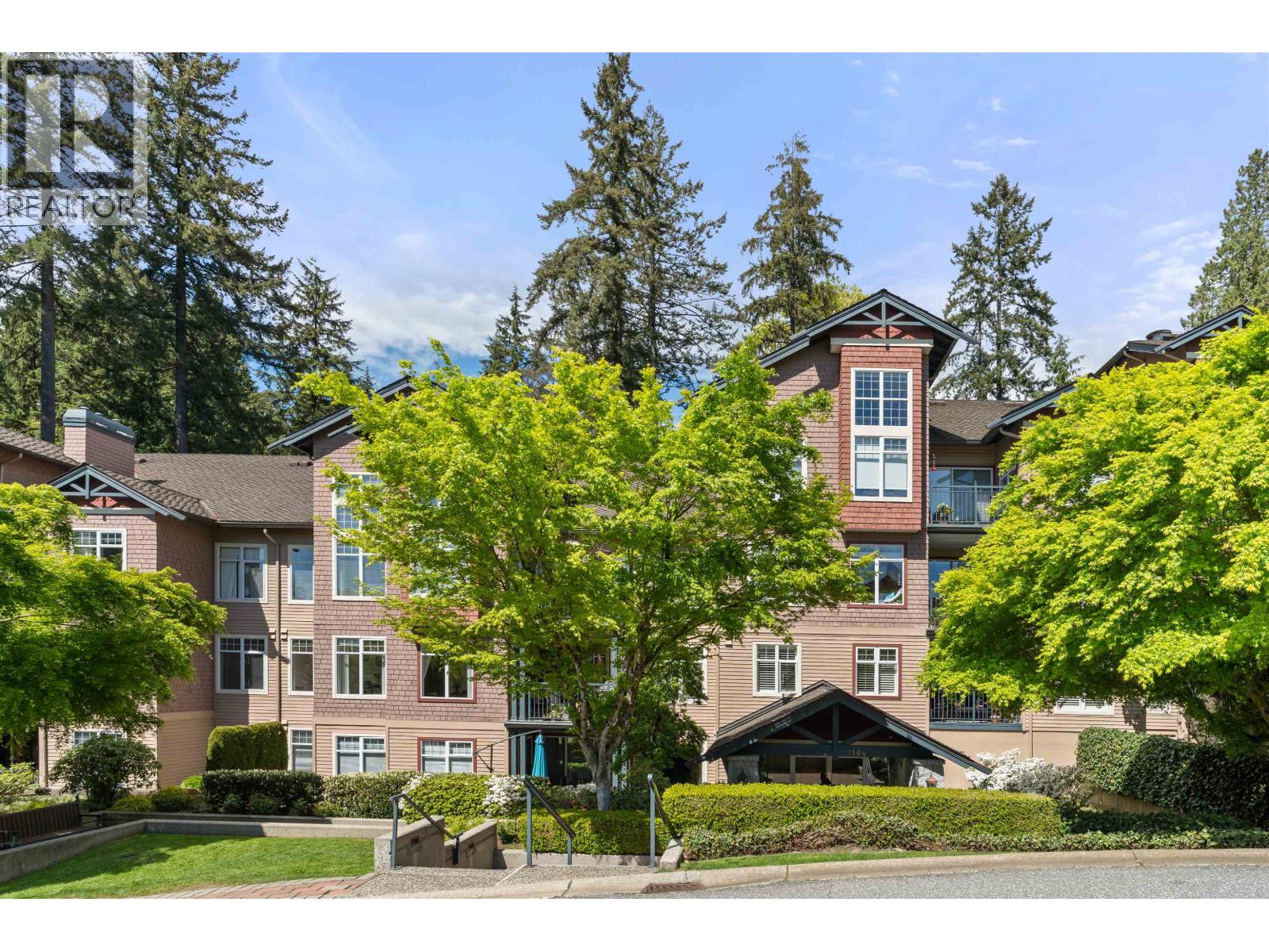 Photo 2 of 103 1144 Strathaven Drive, North Vancouver BC