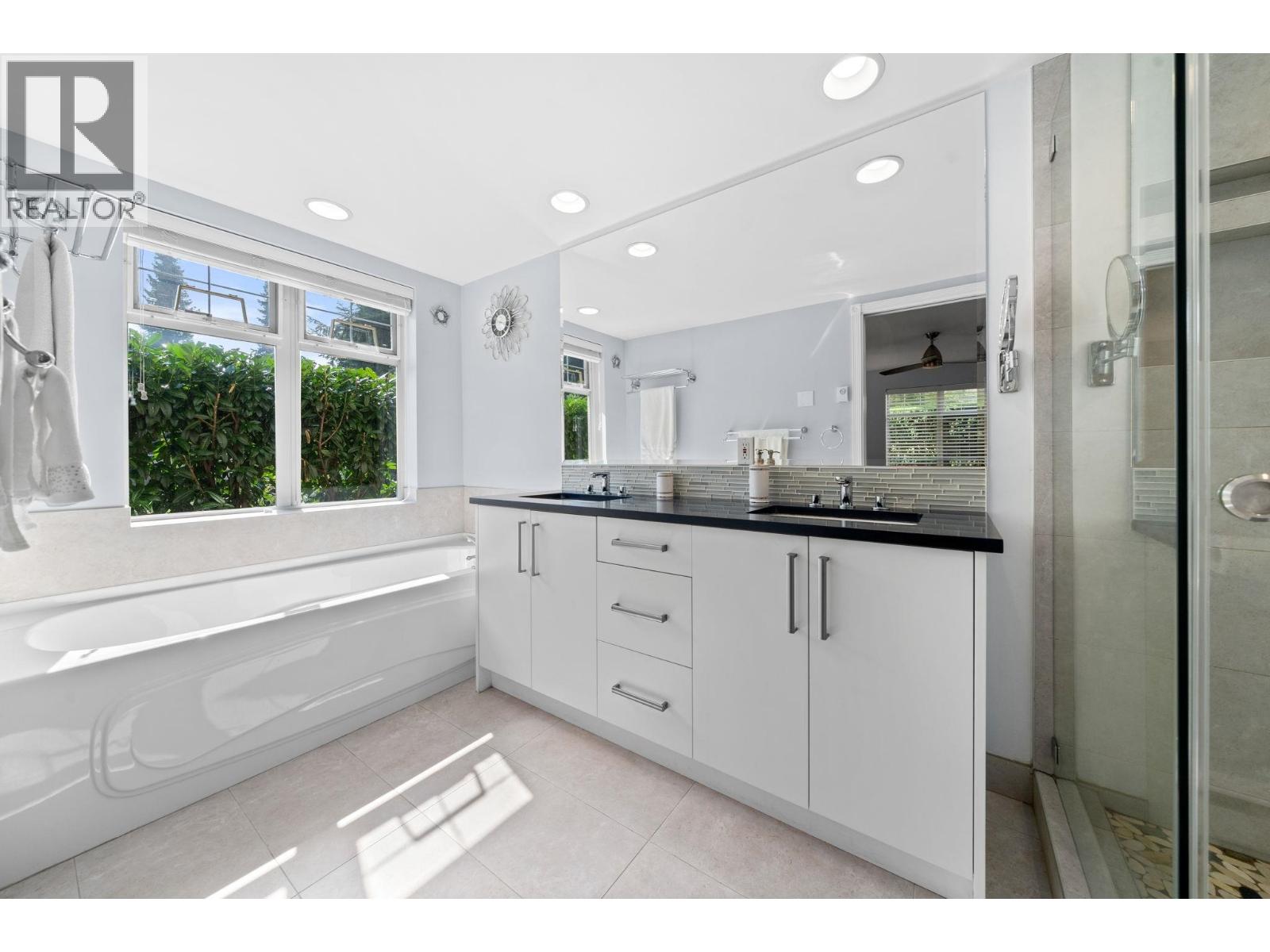 Photo 22 of 103 1144 Strathaven Drive, North Vancouver BC