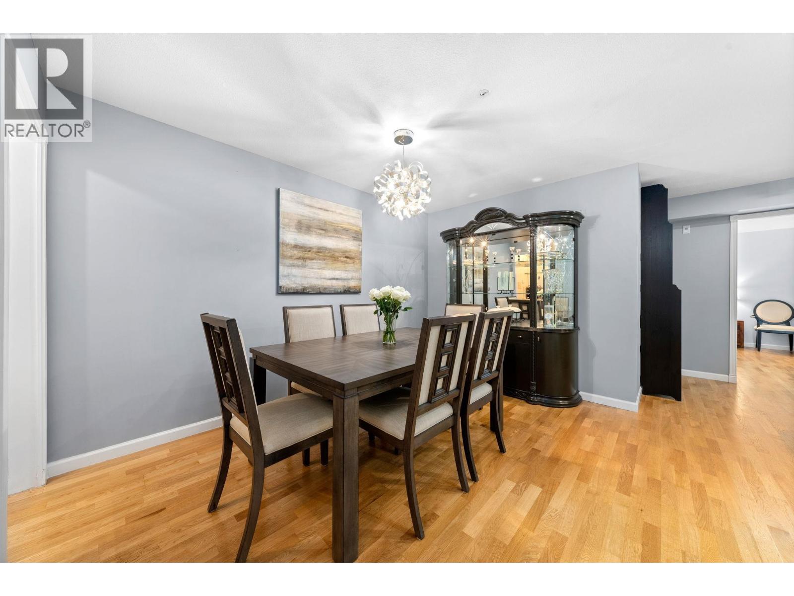 Photo 6 of 103 1144 Strathaven Drive, North Vancouver BC