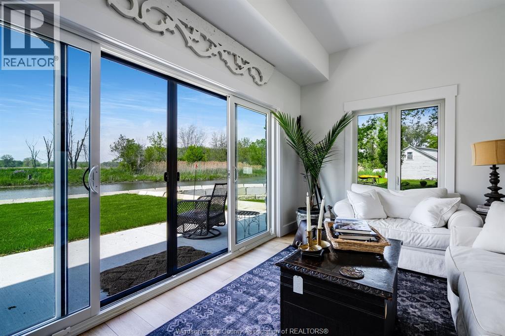 Photo 11 of 1260 Heritage Road, Kingsville ON